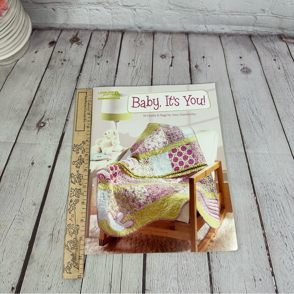 leisure arts Baby, It's You! Quilt Pattern Book - Pink & Green Baby Quilts